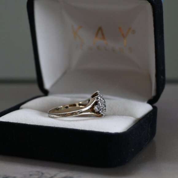 VTG Gold and Cubic Zirconia Cluster Ring Size 8 - Picture 9 of 14